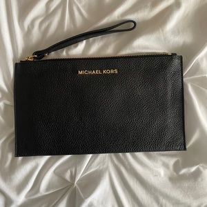 Micheal Kors Wristlet